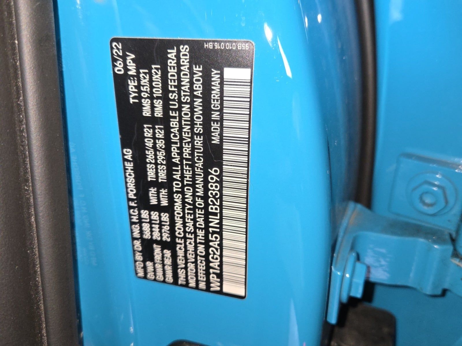 2022 Porsche Macan S AWD