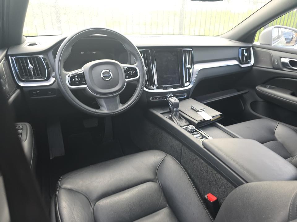 2020 Volvo S60 T5 Momentum FWD