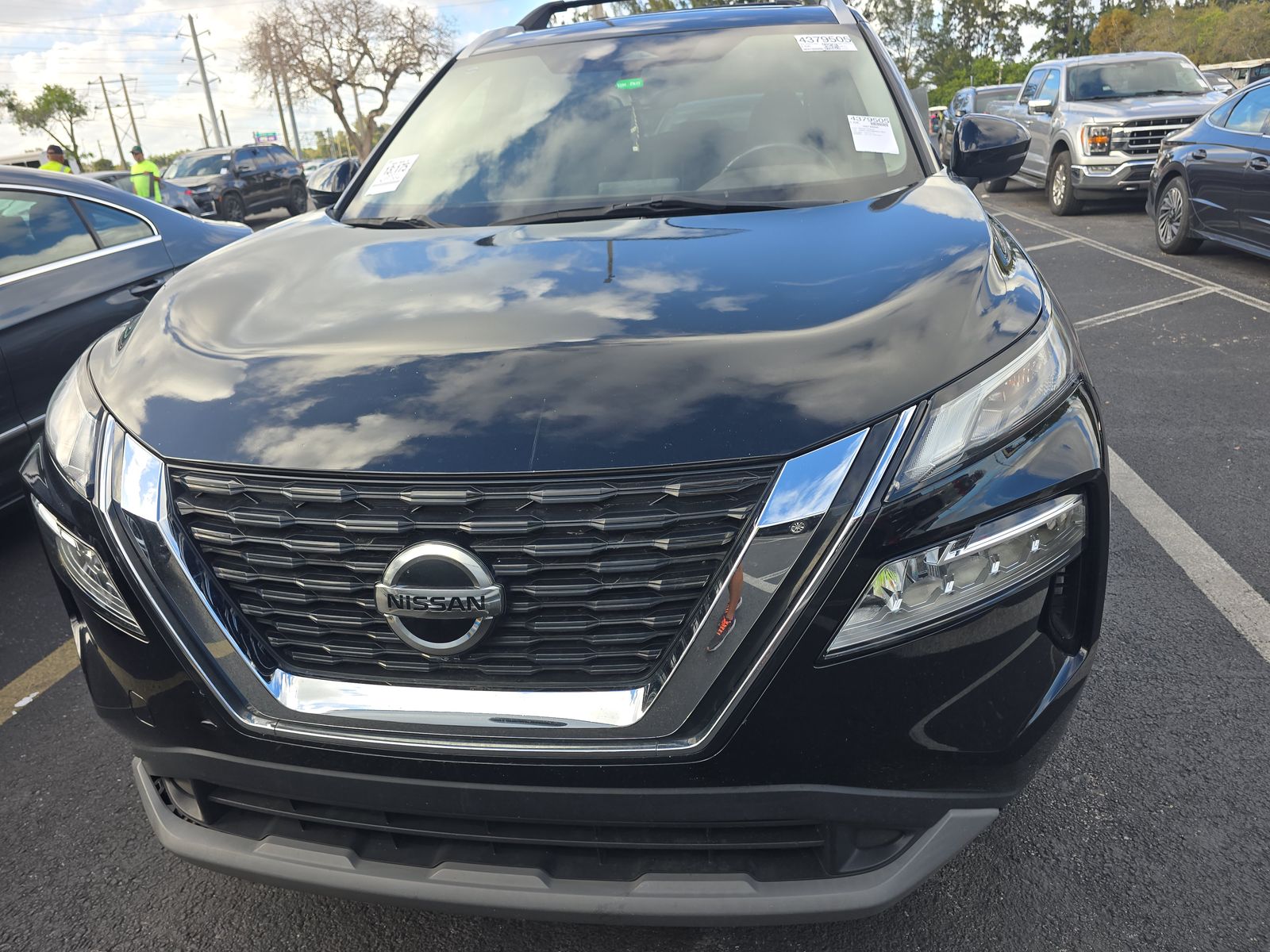 2021 Nissan Rogue SV FWD