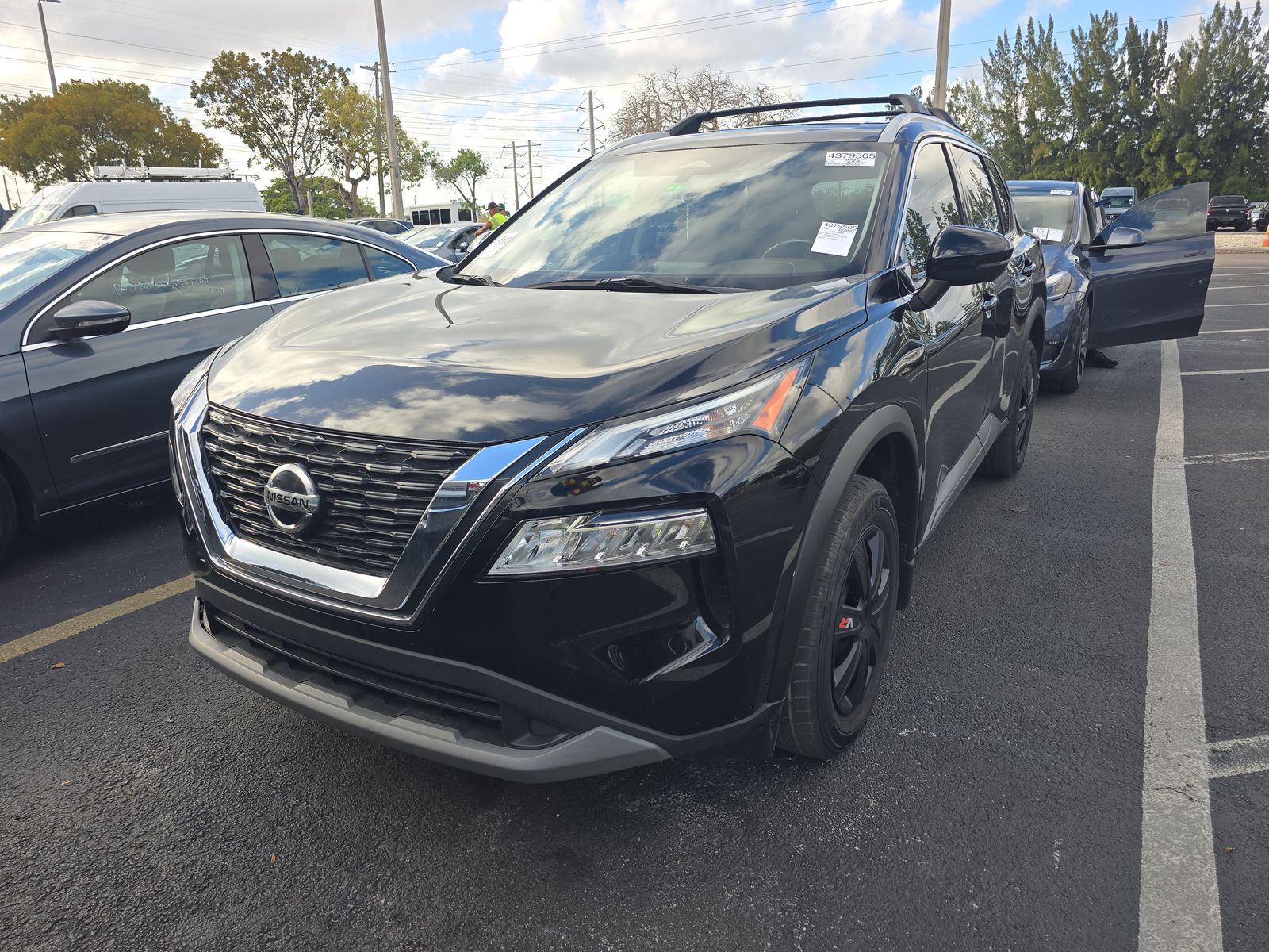 2021 Nissan Rogue SV FWD