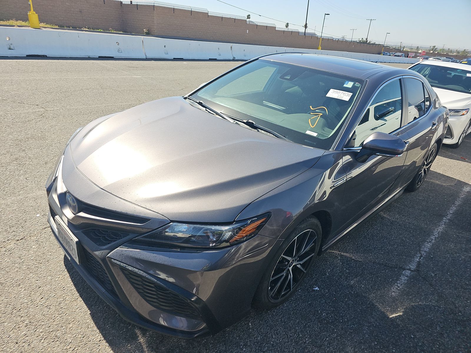 2021 Toyota Camry Hybrid SE FWD