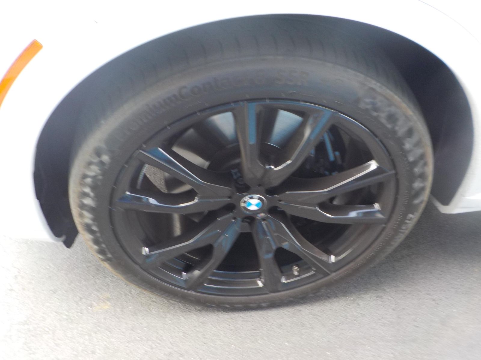 2023 BMW X7 xDrive40i AWD