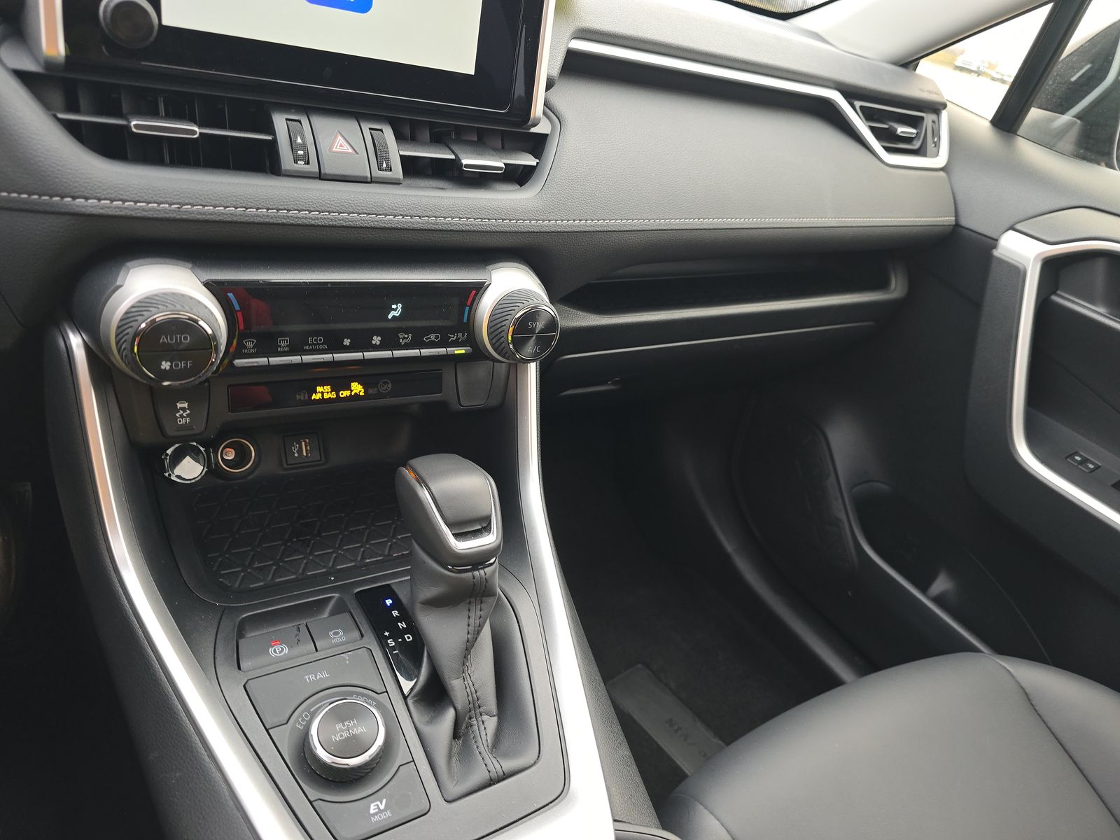 2025 Toyota RAV4 Hybrid XLE Premium AWD