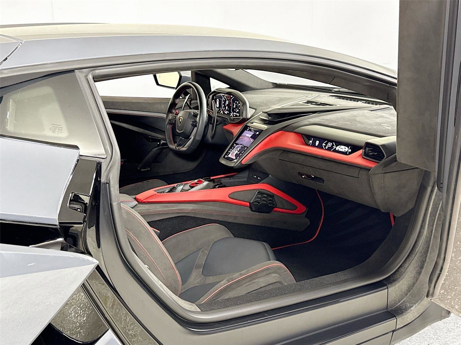 2024 Lamborghini Revuelto Base AWD