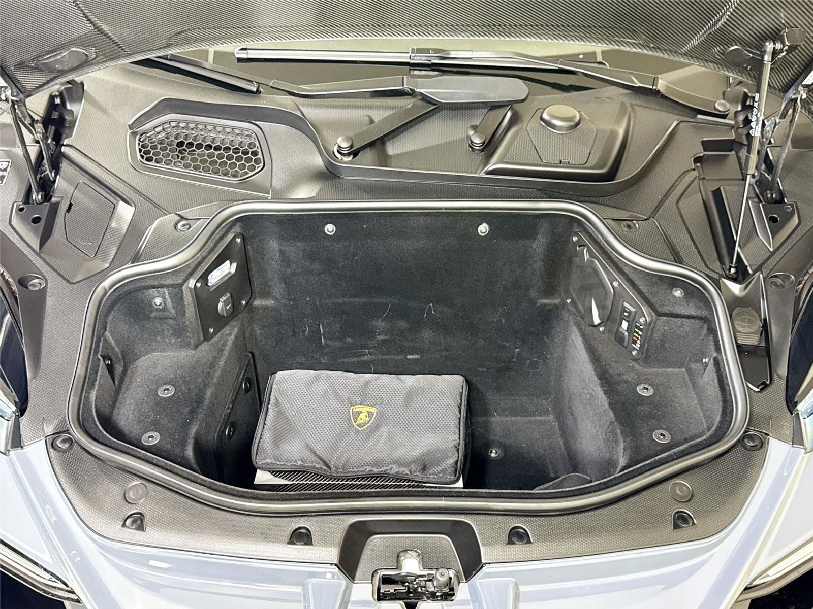 2024 Lamborghini Revuelto Base AWD