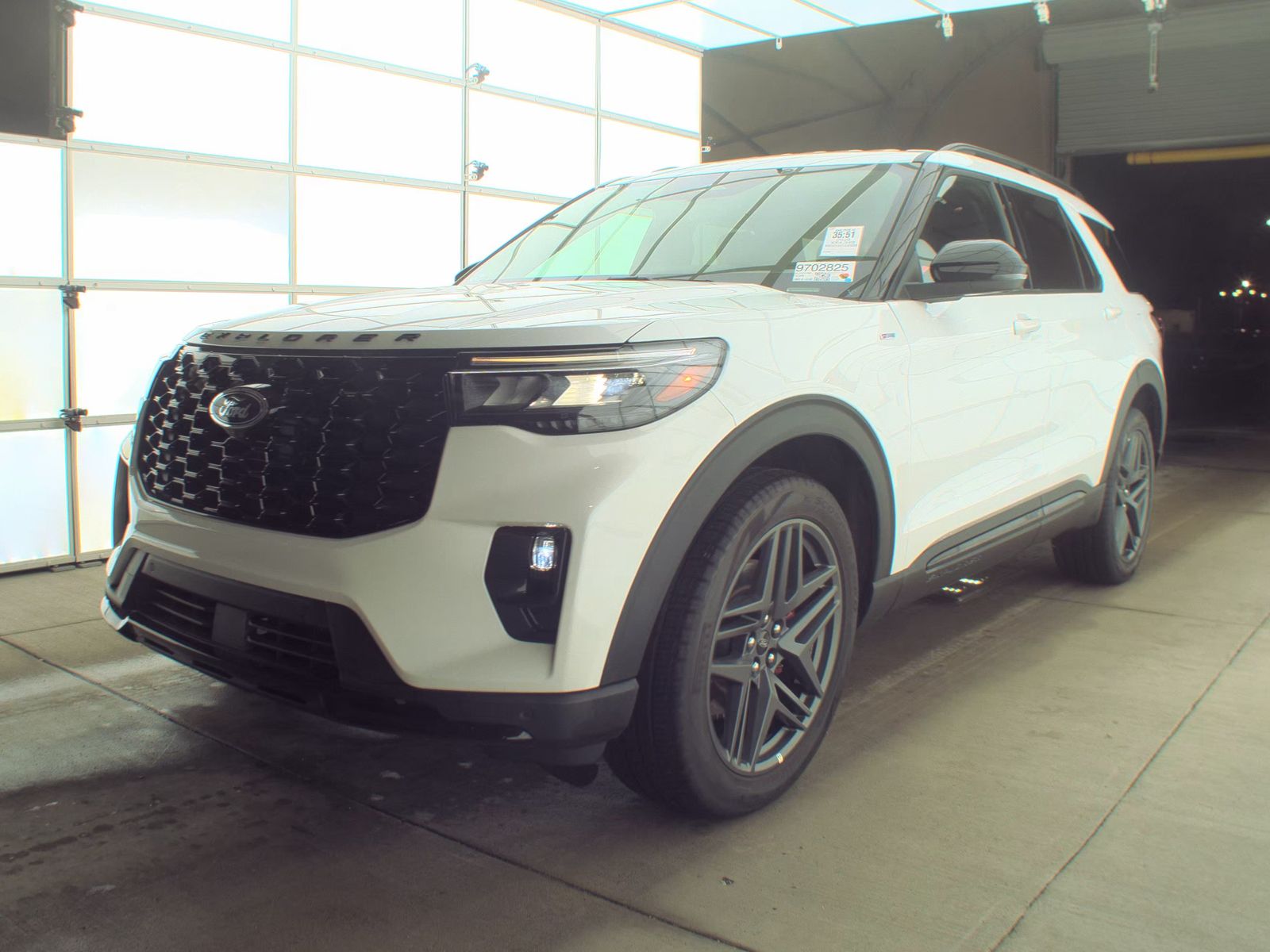 2025 Ford Explorer ST-Line AWD