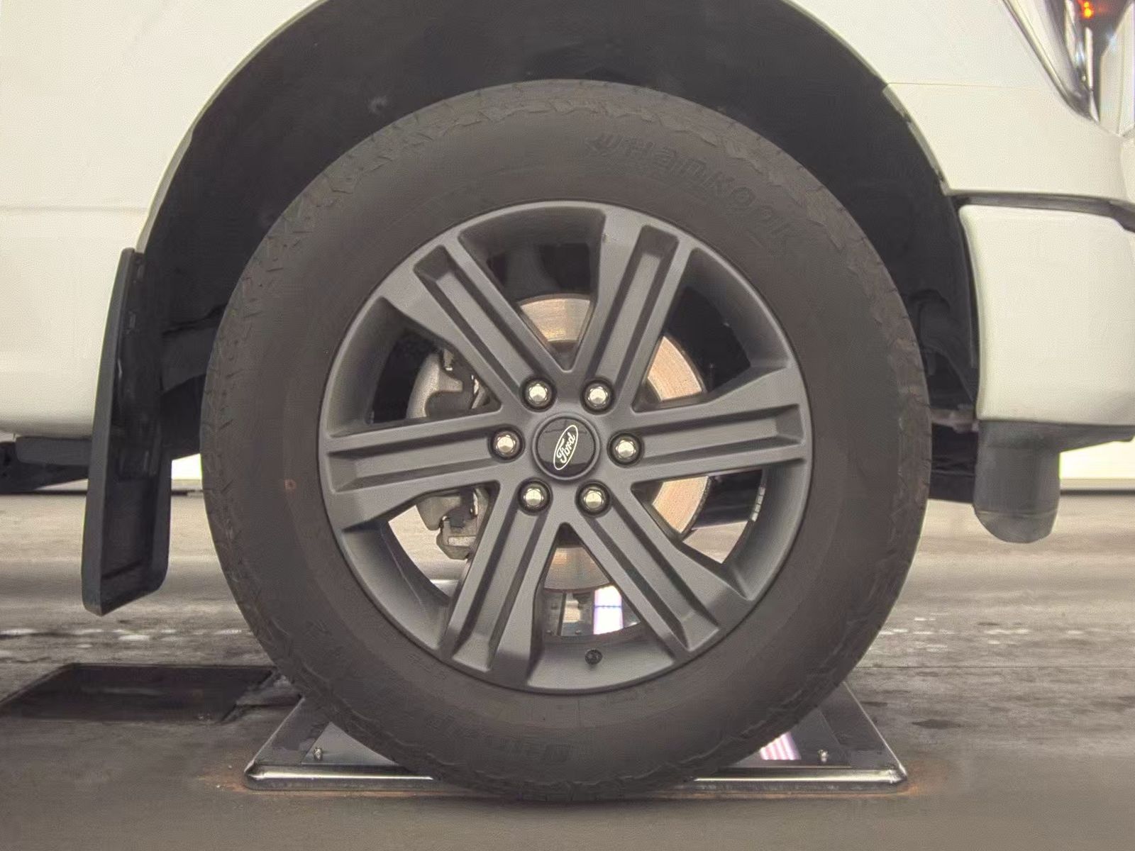 2023 Ford F-150 Lariat AWD