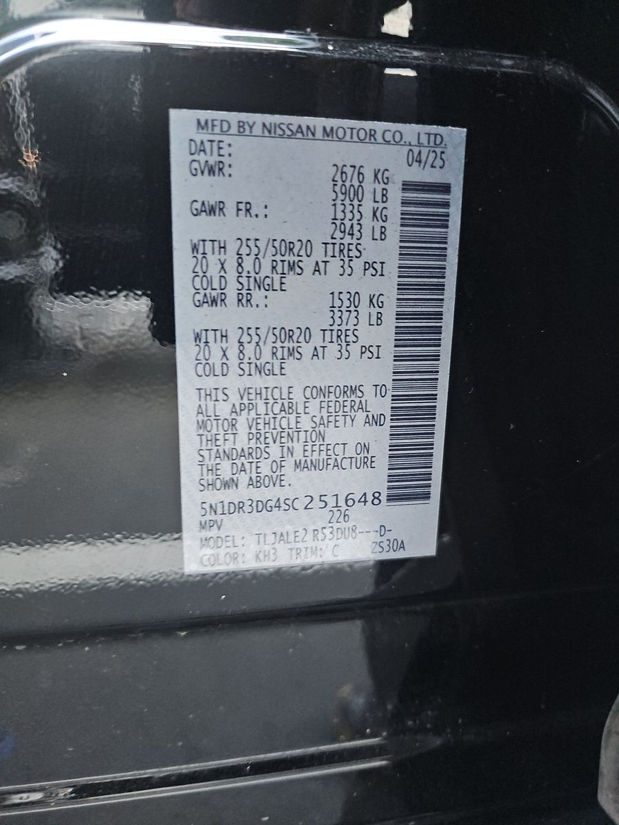 2025 Nissan Pathfinder Platinum FWD