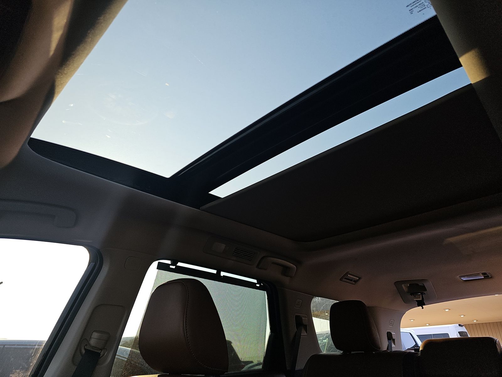 2025 Nissan Pathfinder Platinum FWD