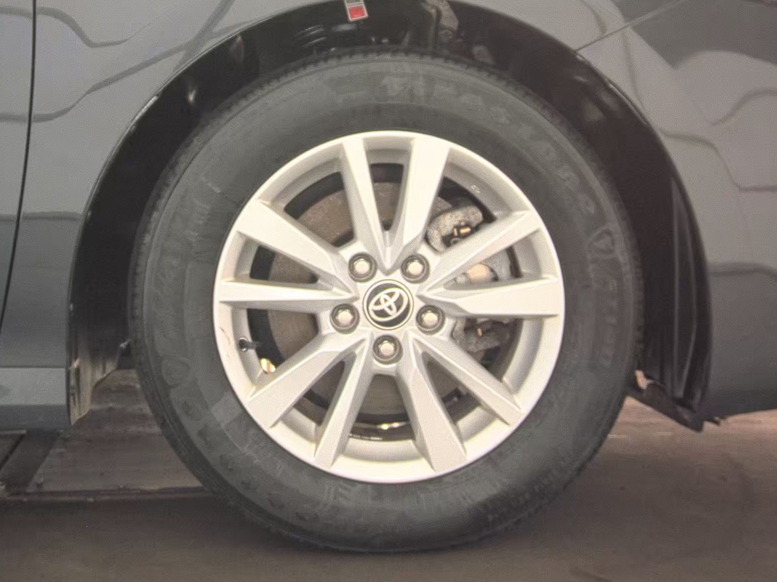 2025 Toyota Camry LE FWD