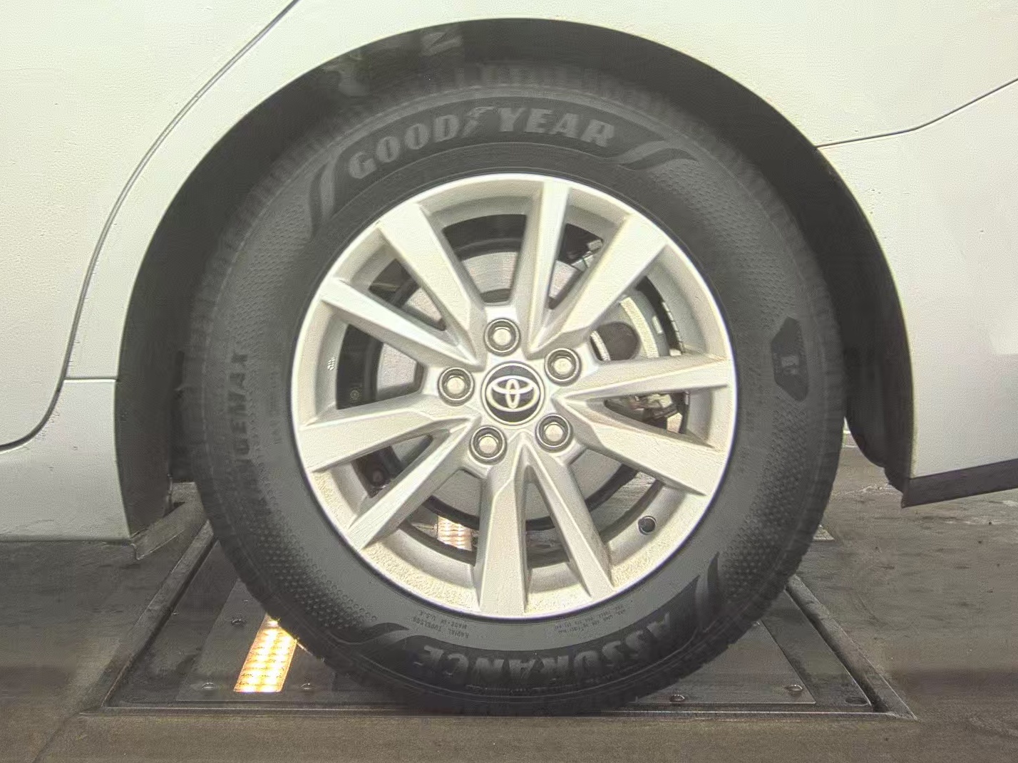 2025 Toyota Camry LE FWD