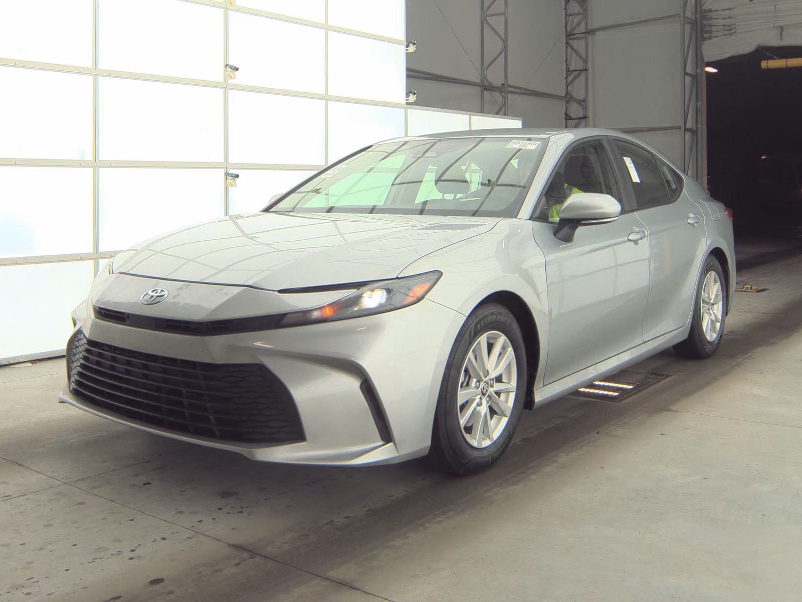 2025 Toyota Camry LE FWD