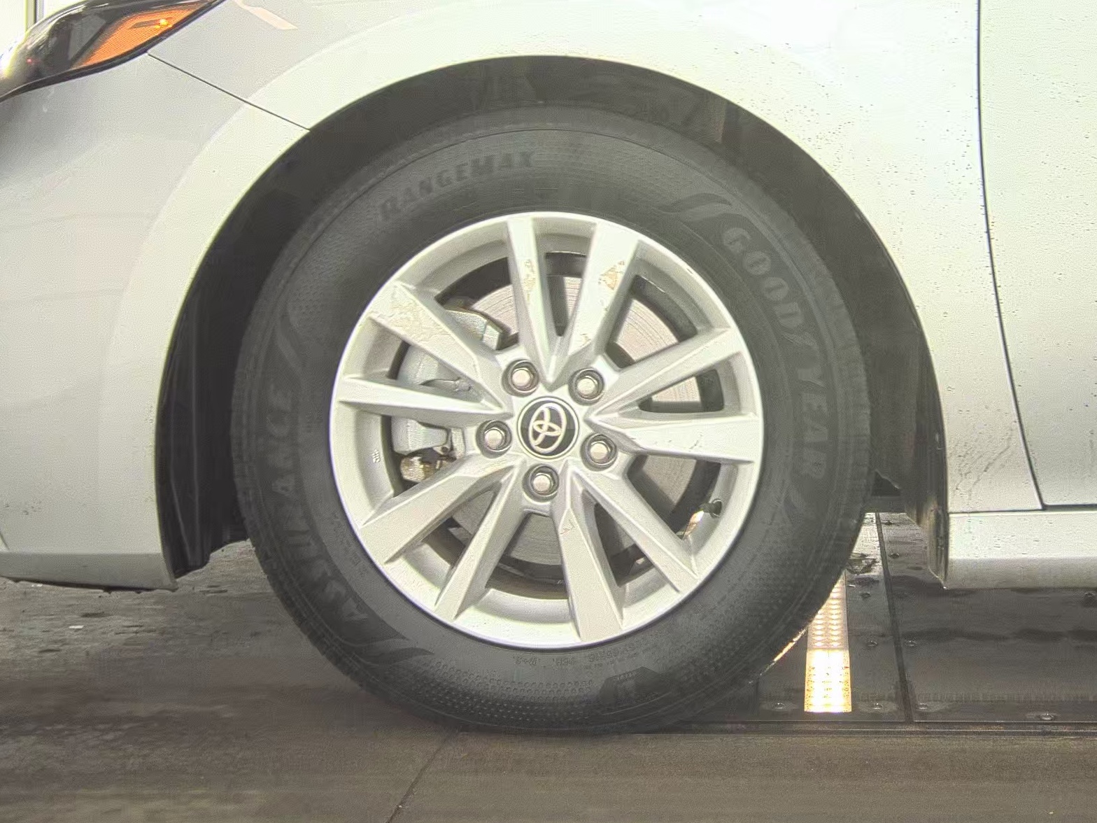 2025 Toyota Camry LE FWD