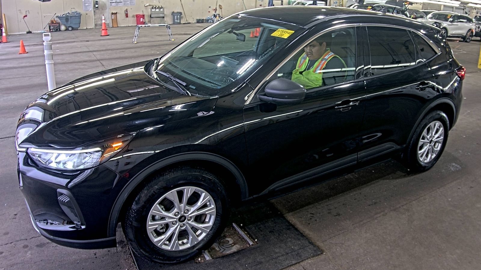 FORD ESCAPE - 1