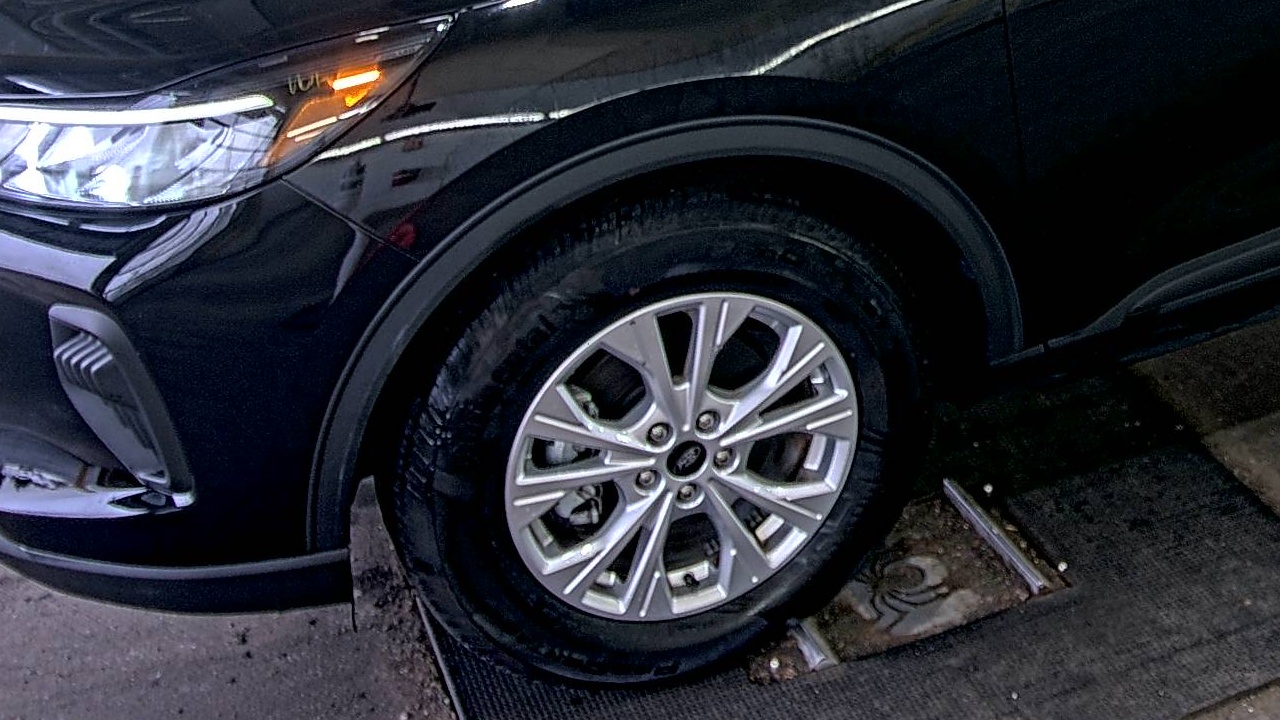 FORD ESCAPE - 8