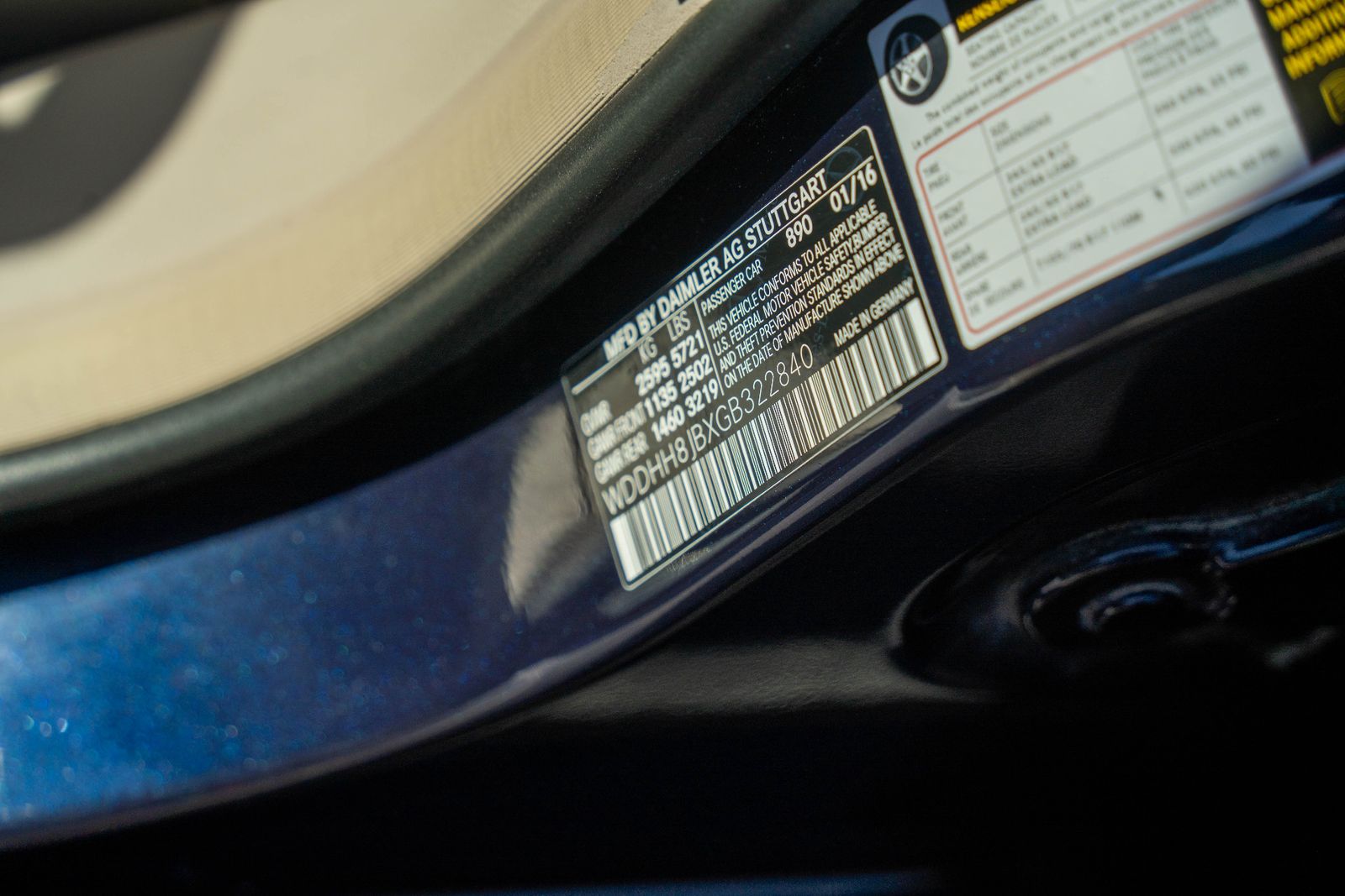 MERCEDES-BENZ E-CLASS - 10