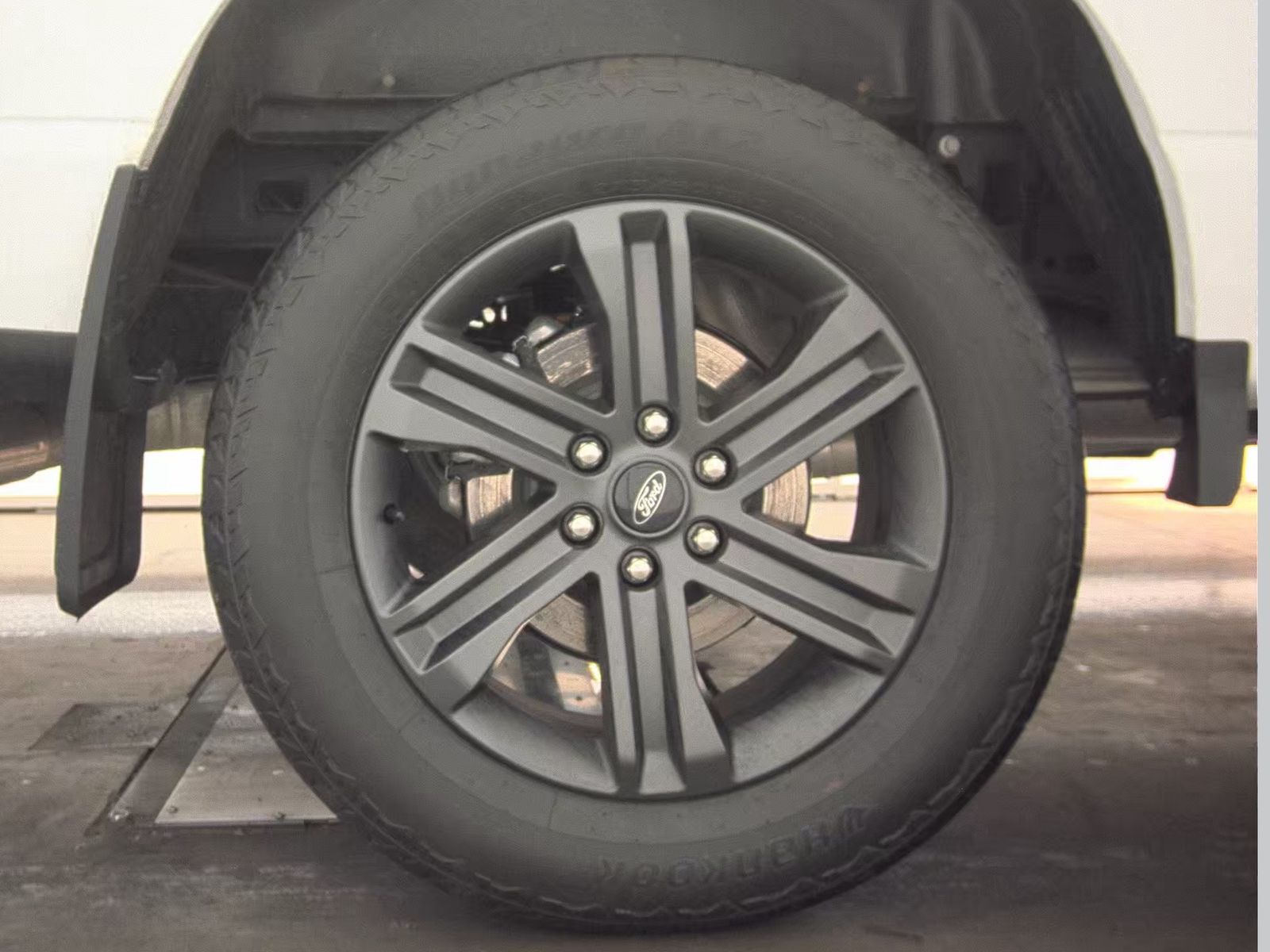 2023 Ford F-150 Lariat AWD