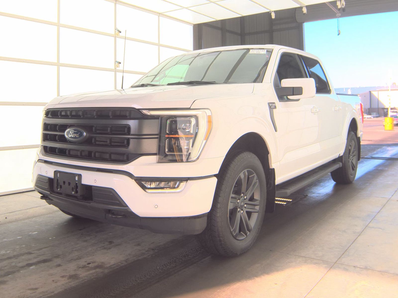 2023 Ford F-150 Lariat AWD