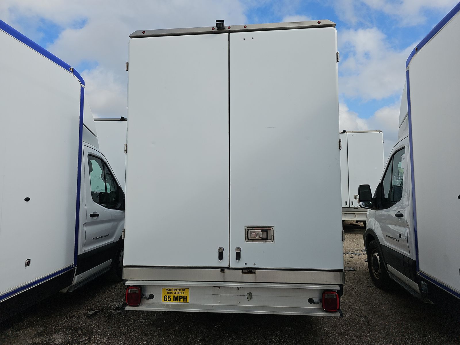 FORD TRANSIT 350 - 6