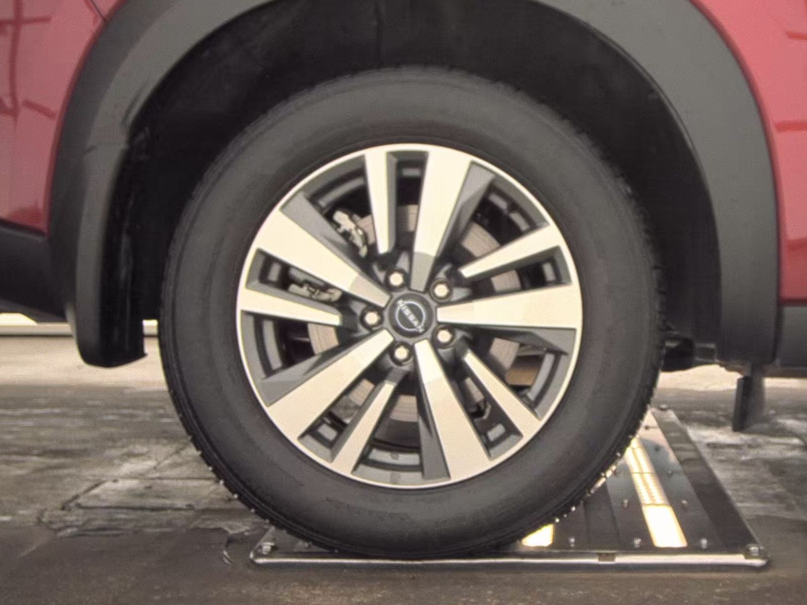 2025 Nissan Pathfinder SL AWD