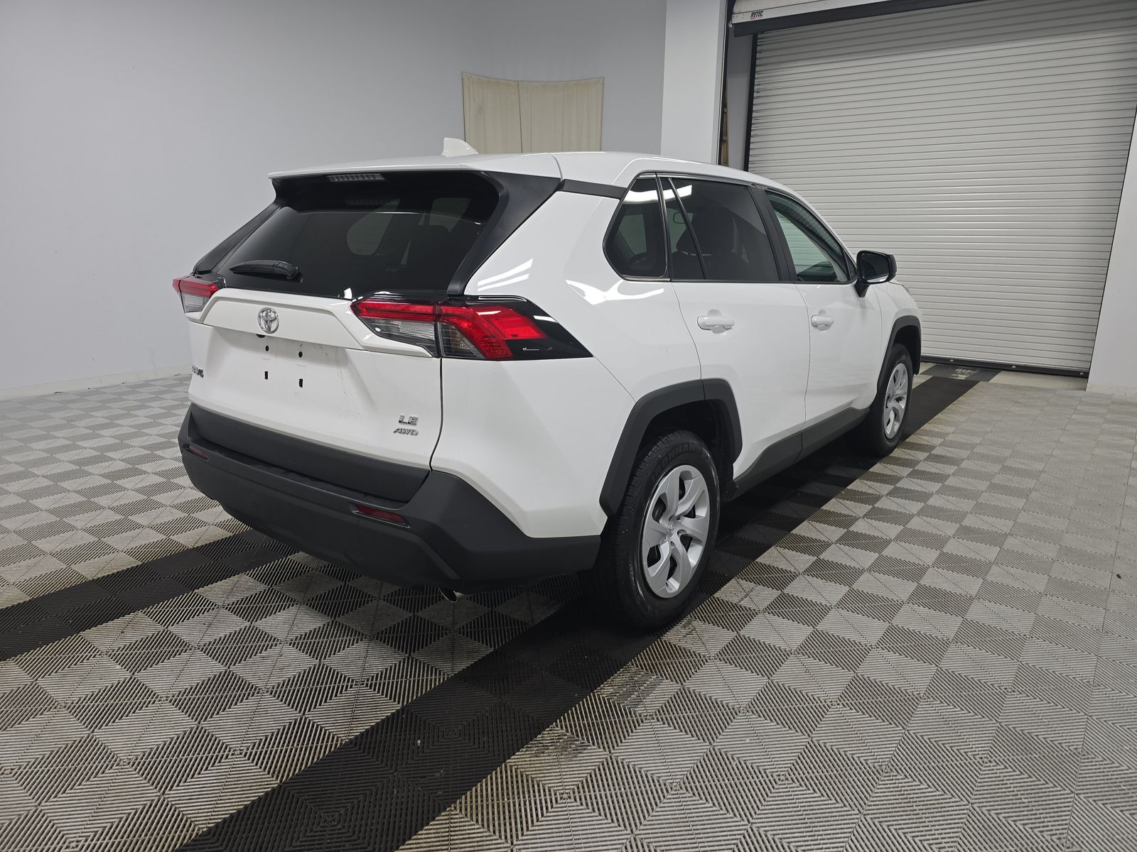 2024 Toyota RAV4 LE AWD