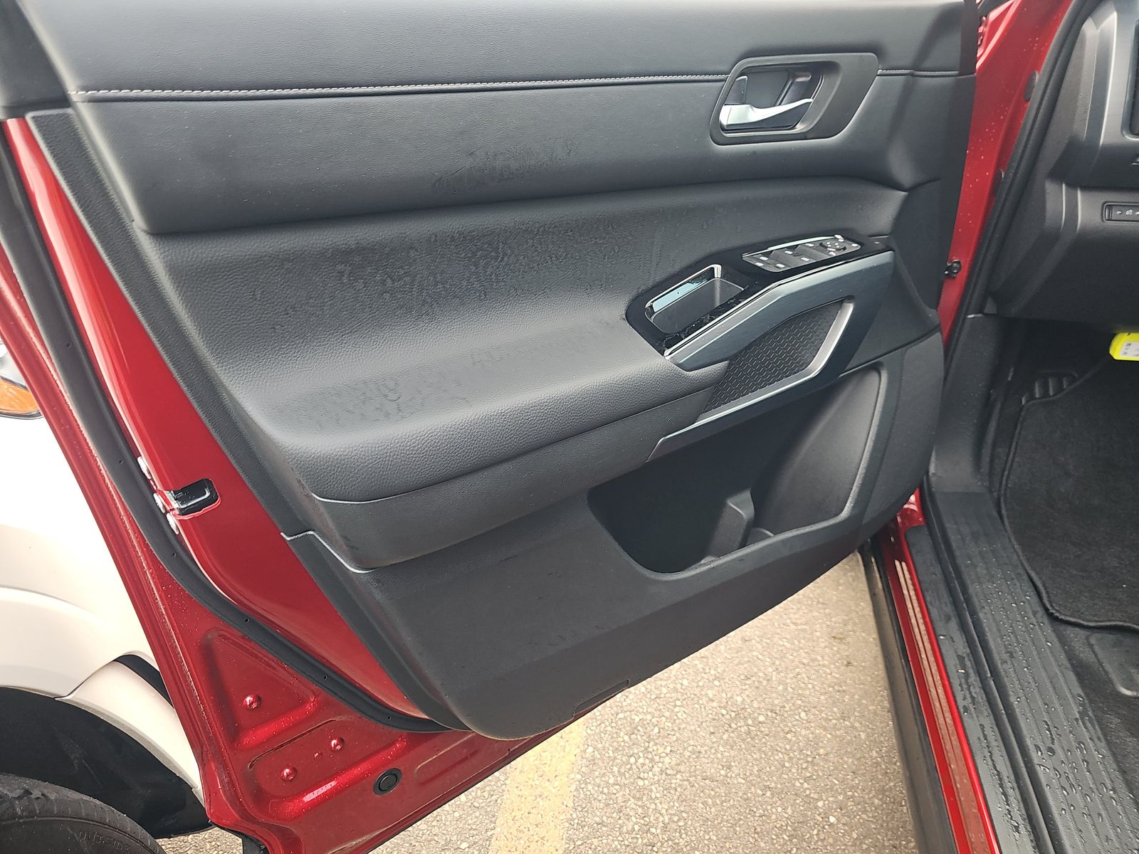 2025 Nissan Pathfinder SL AWD