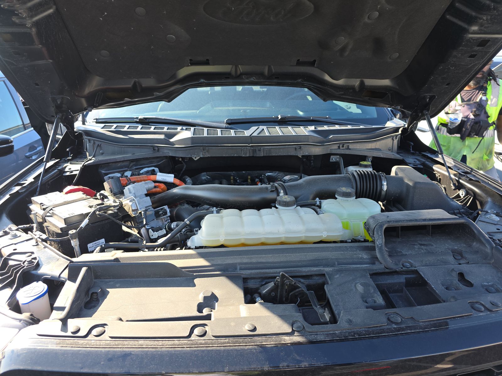 2024 Ford F-150 Hybrid Lariat AWD