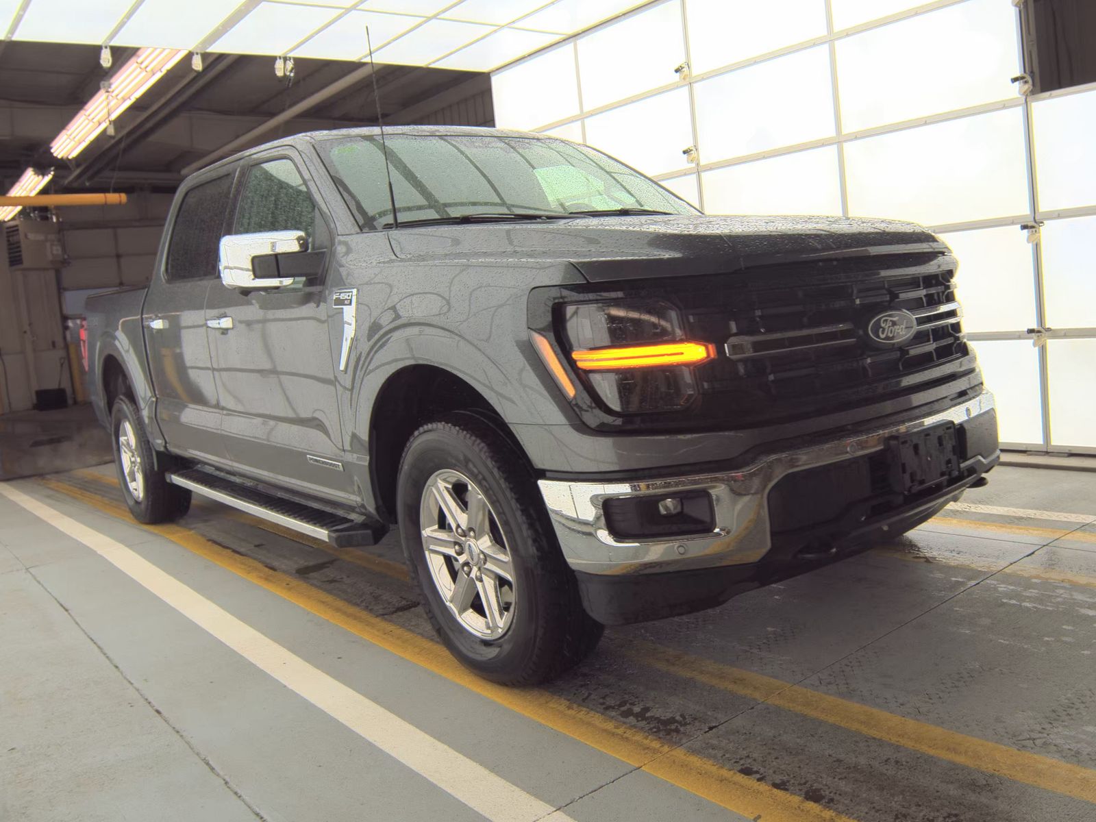 2024 Ford F-150 Hybrid XLT AWD