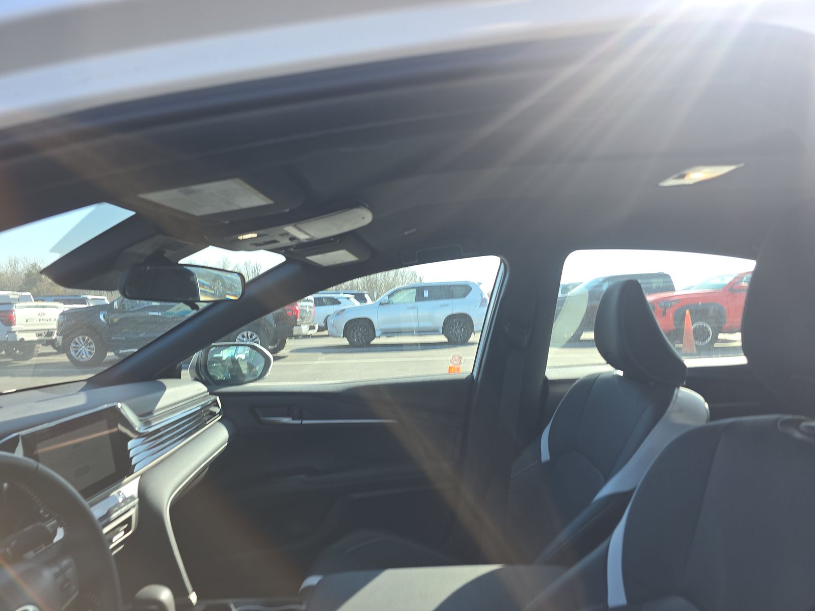 2025 Toyota Camry SE FWD