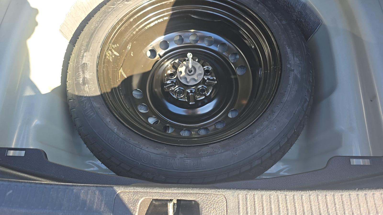 2025 Toyota Camry SE FWD