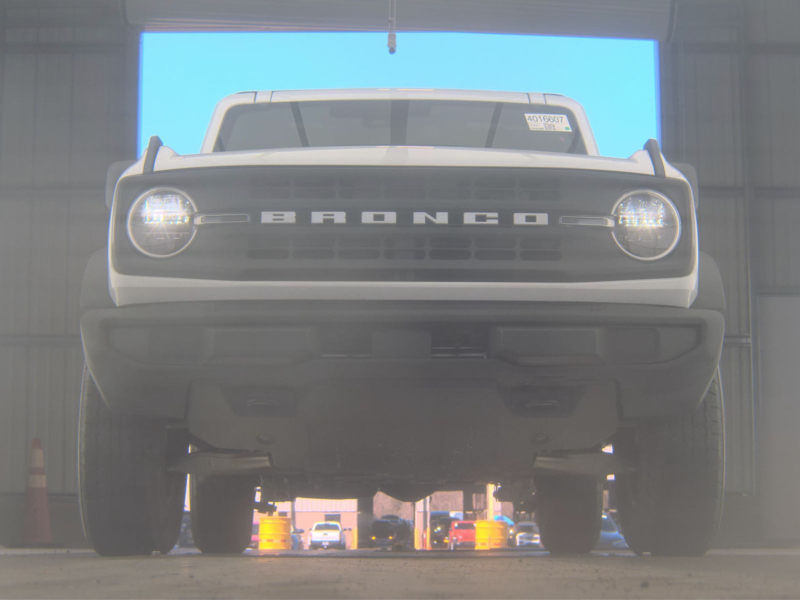 FORD BRONCO - 4