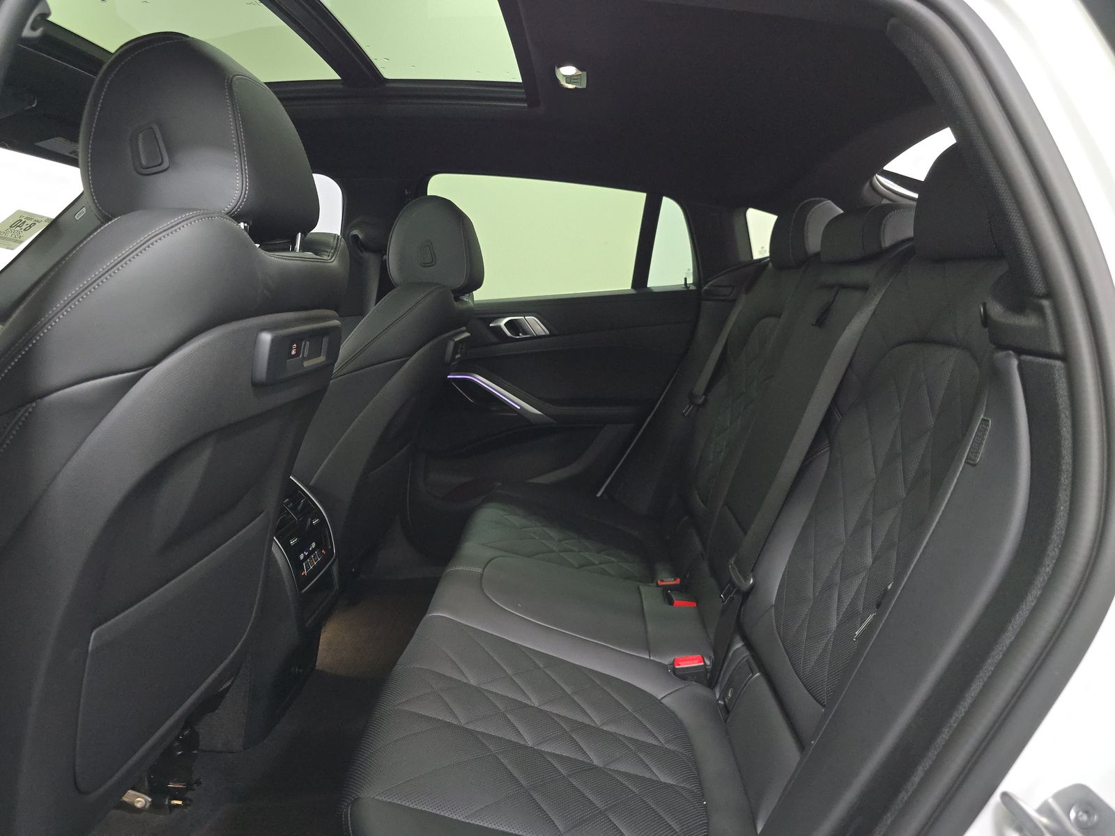 2023 BMW X6 xDrive40i AWD