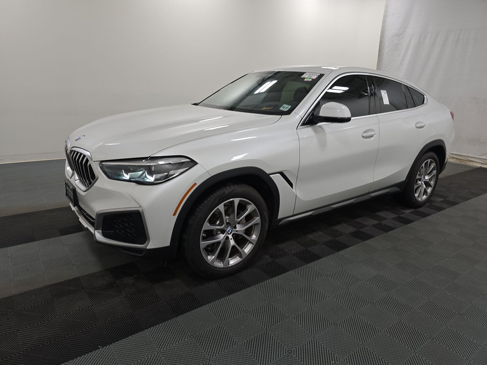 2023 BMW X6 xDrive40i AWD