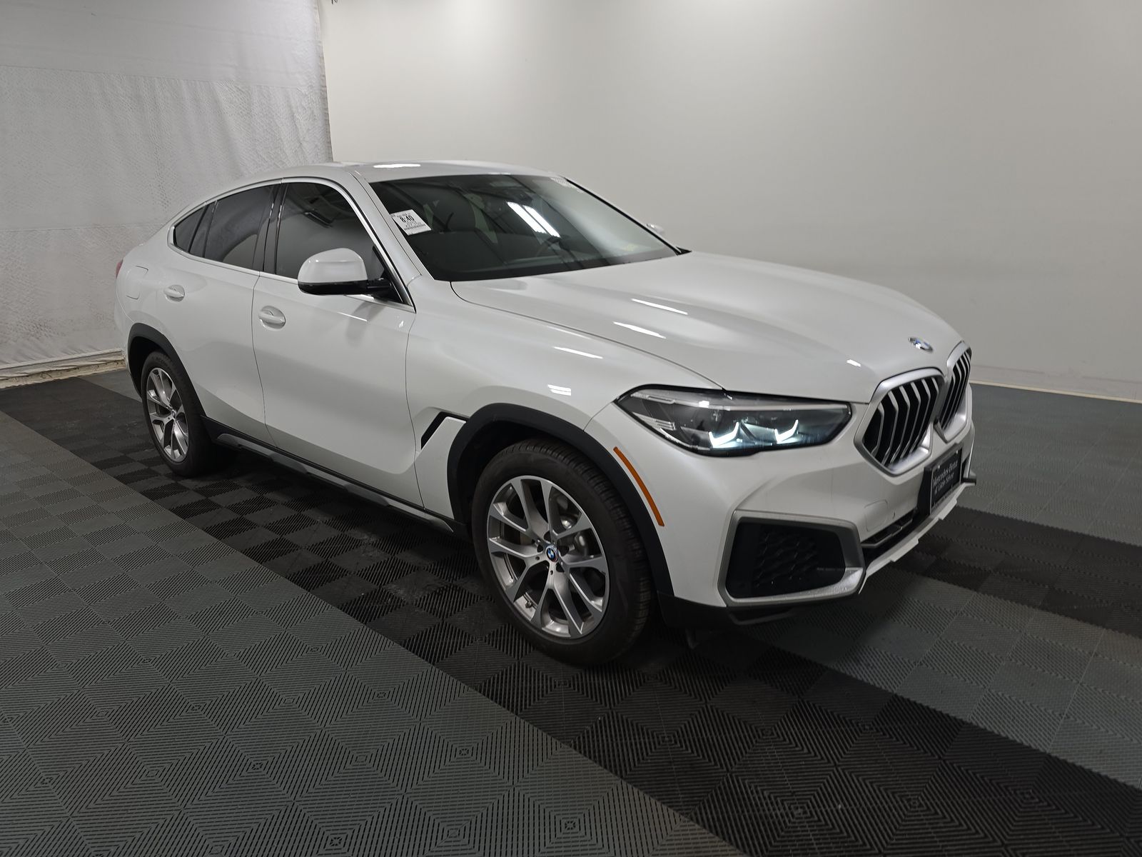 2023 BMW X6 xDrive40i AWD