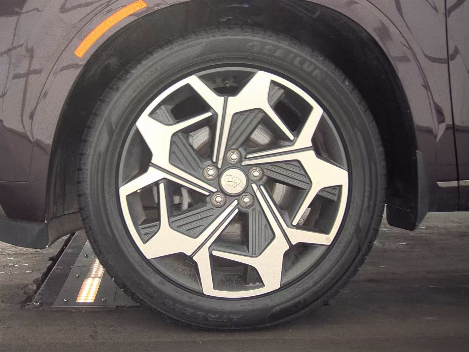 HYUNDAI CALLIGRAPH - 10