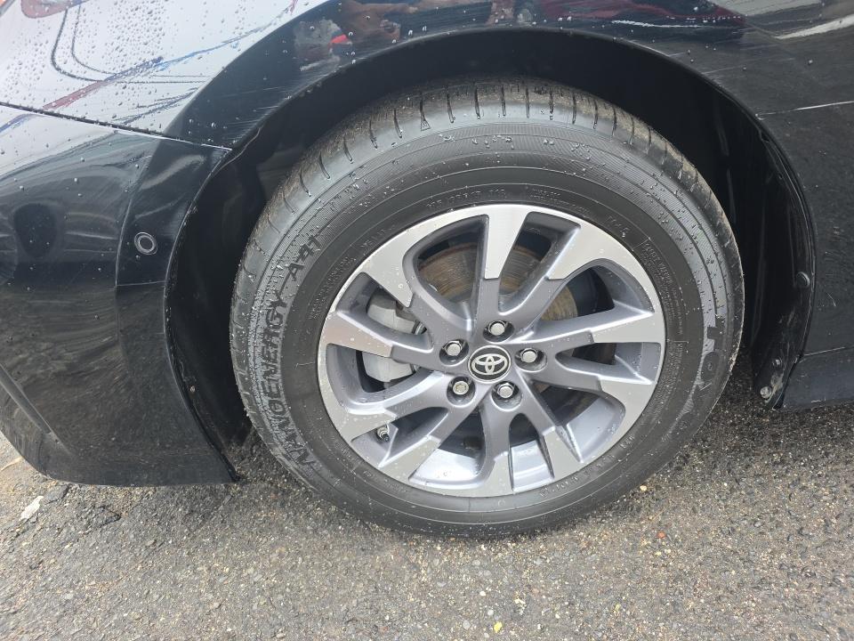 2021 Toyota Prius Limited FWD