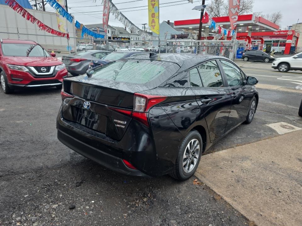 2021 Toyota Prius Limited FWD