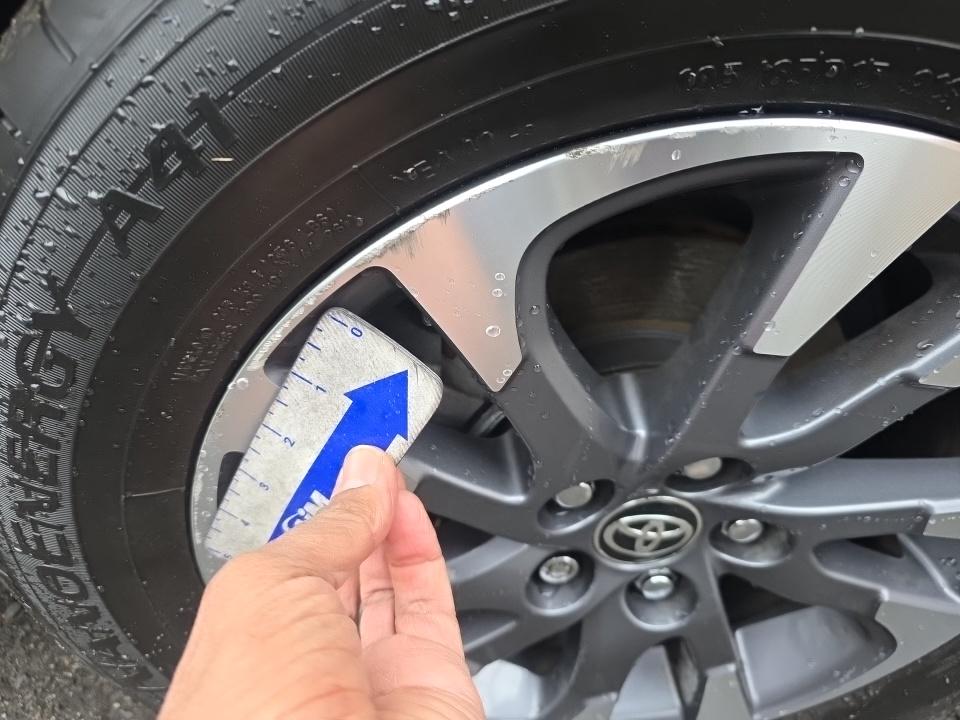 2021 Toyota Prius Limited FWD