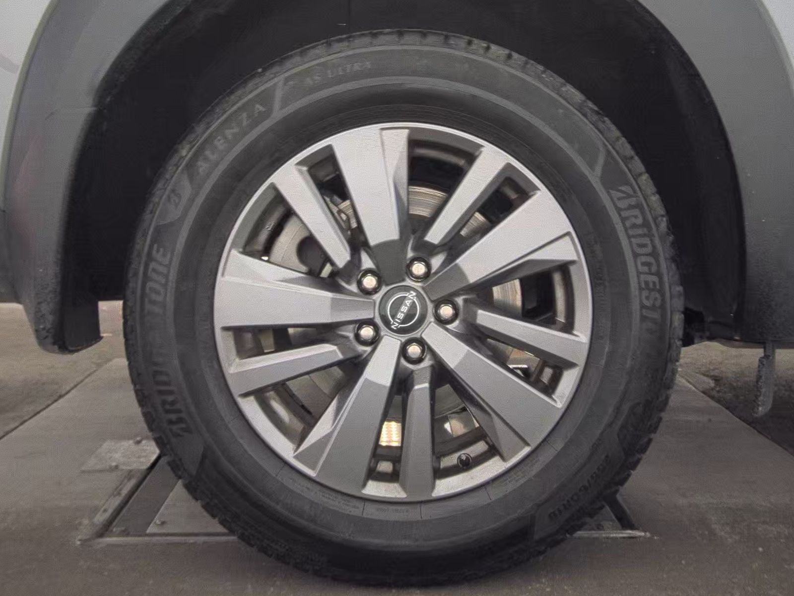 2024 Nissan Pathfinder S FWD