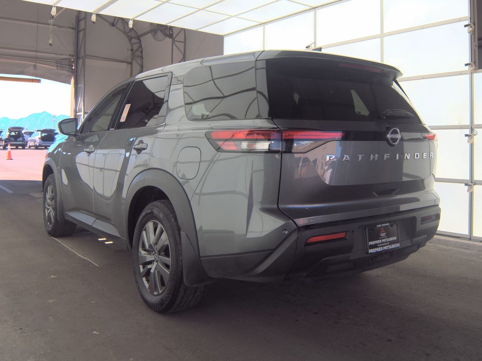 2024 Nissan Pathfinder S FWD