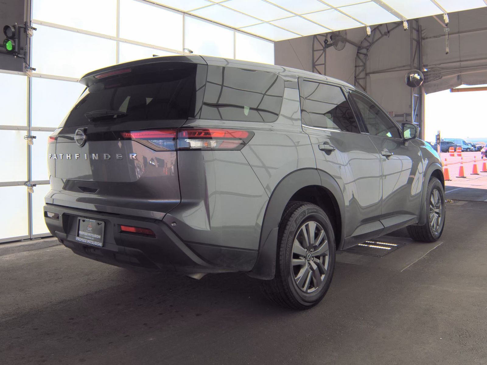 2024 Nissan Pathfinder S FWD