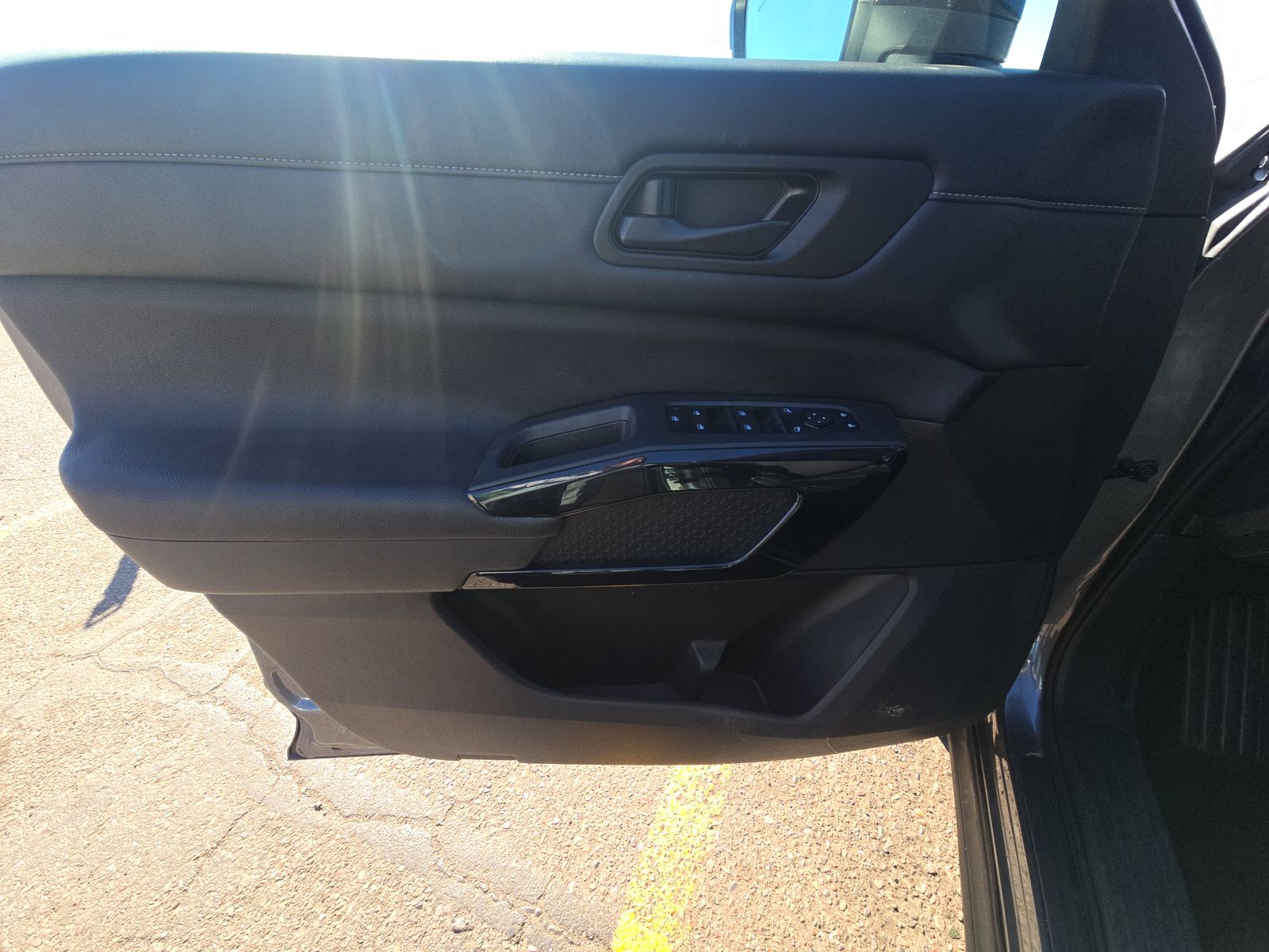 2024 Nissan Pathfinder S FWD