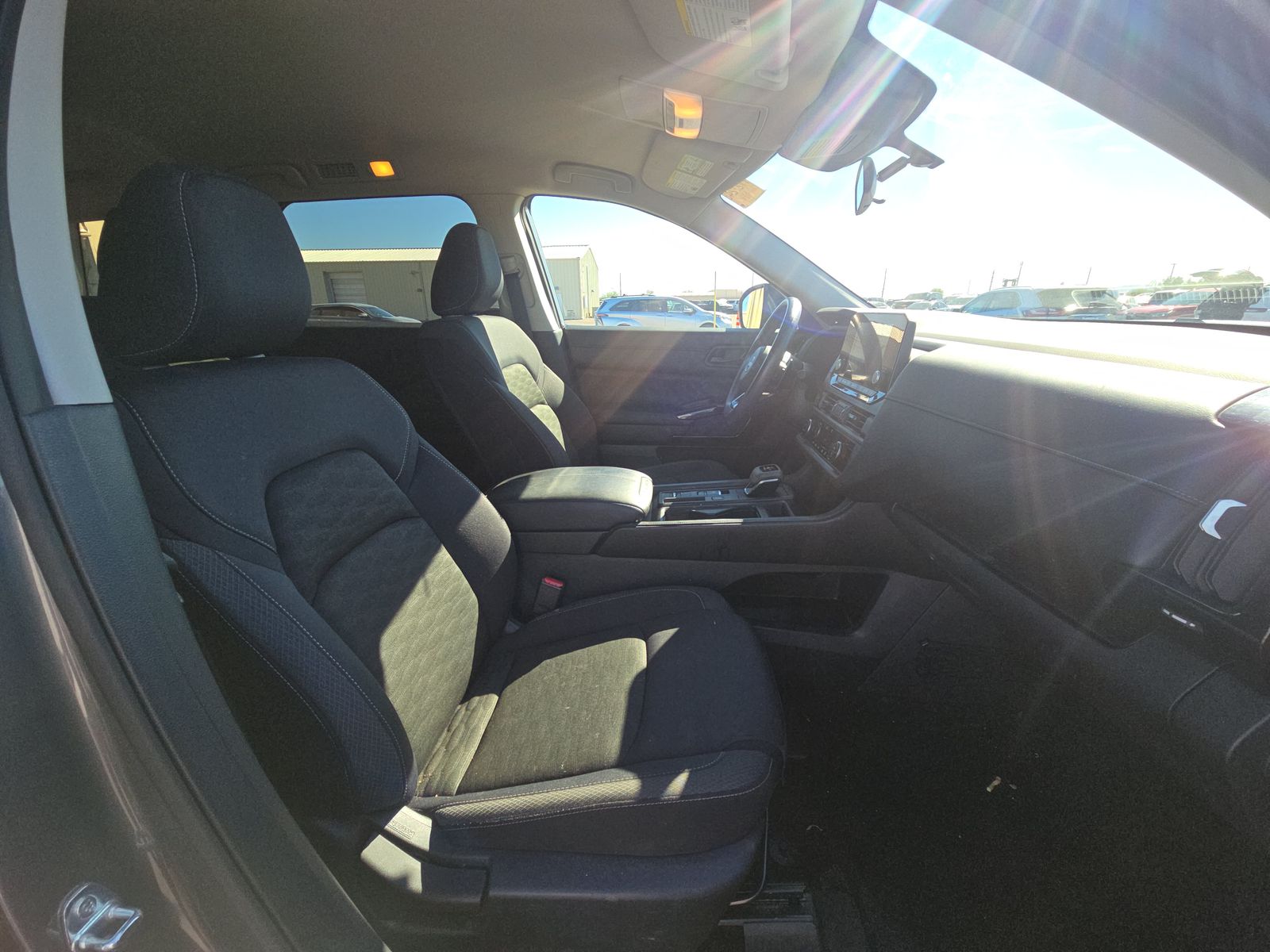 2024 Nissan Pathfinder S FWD