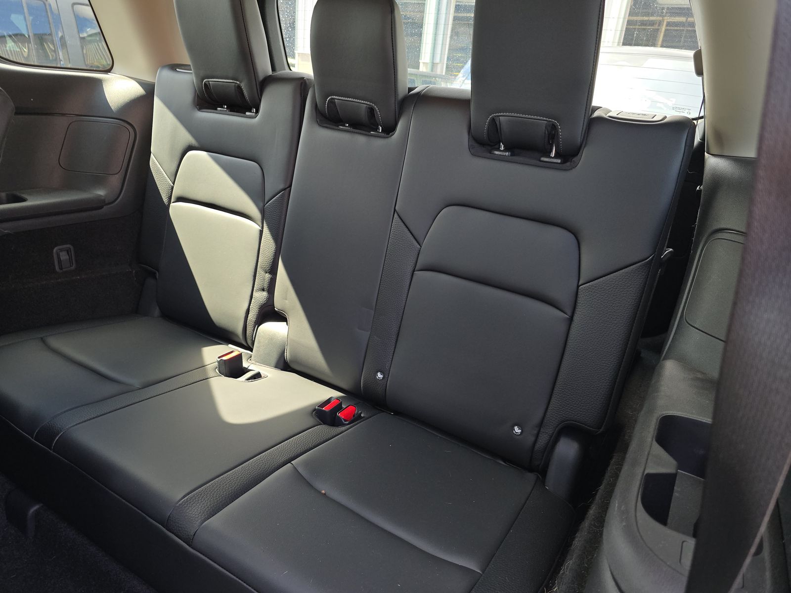 2025 Nissan Pathfinder SL FWD