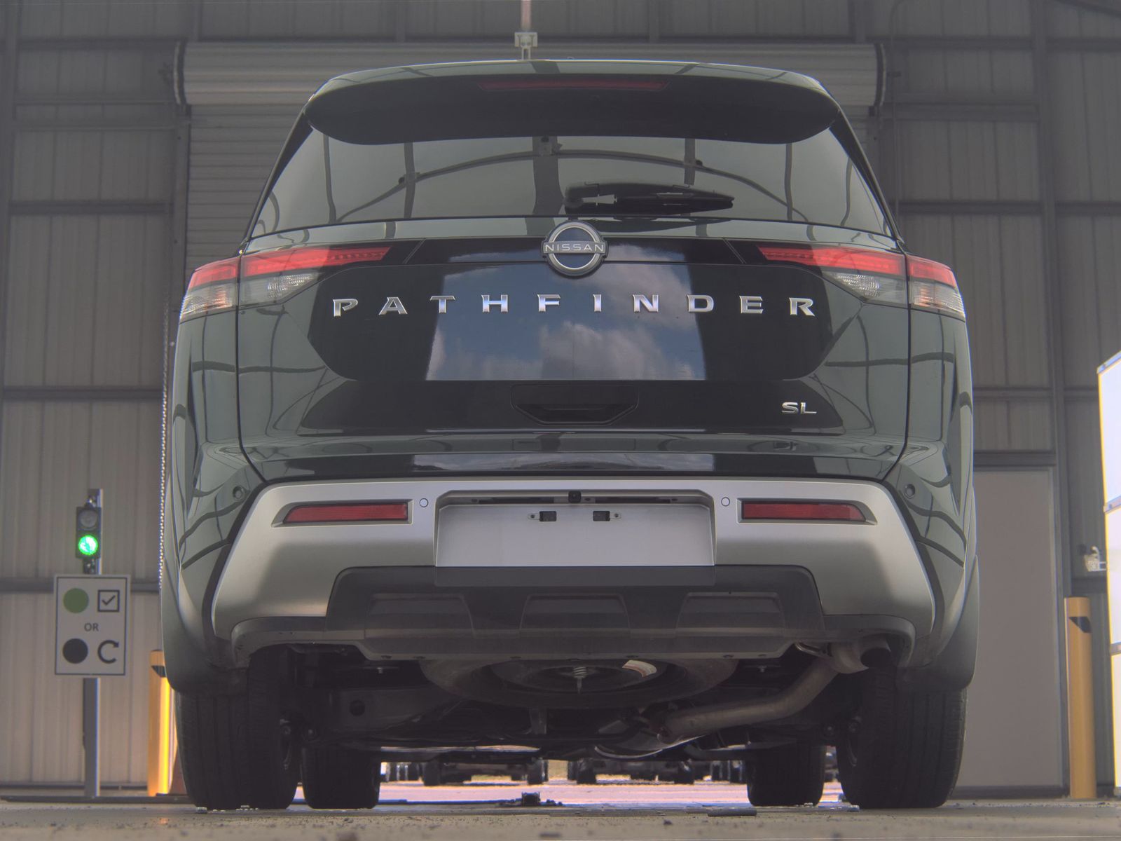 2025 Nissan Pathfinder SL FWD