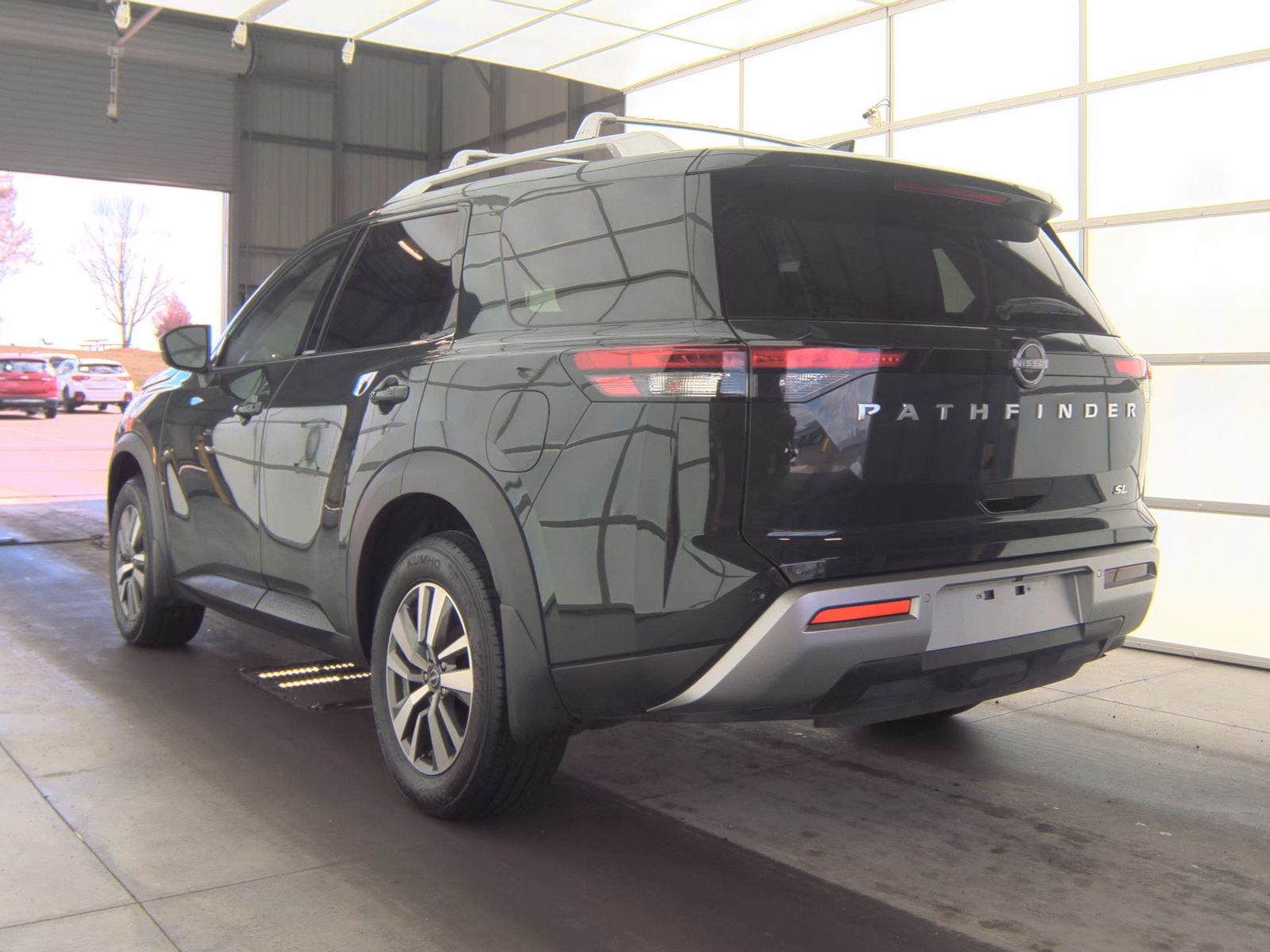 2025 Nissan Pathfinder SL FWD