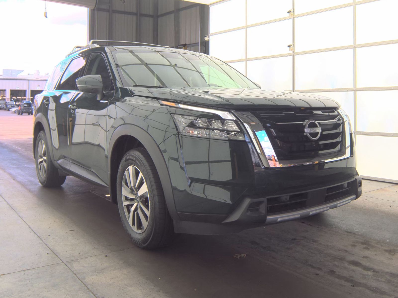 2025 Nissan Pathfinder SL FWD