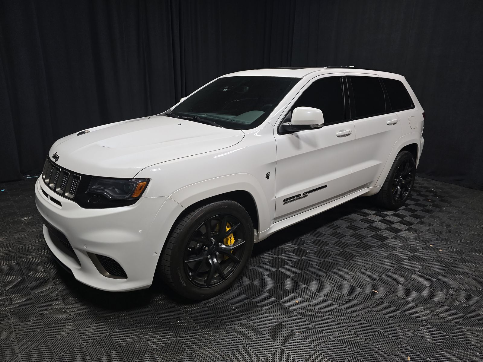 JEEP TRACKHAWK - 1