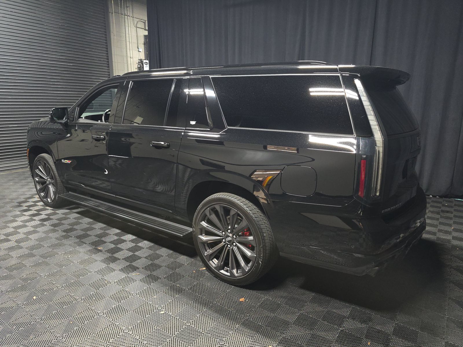 2025 Cadillac Escalade ESV V-Series AWD