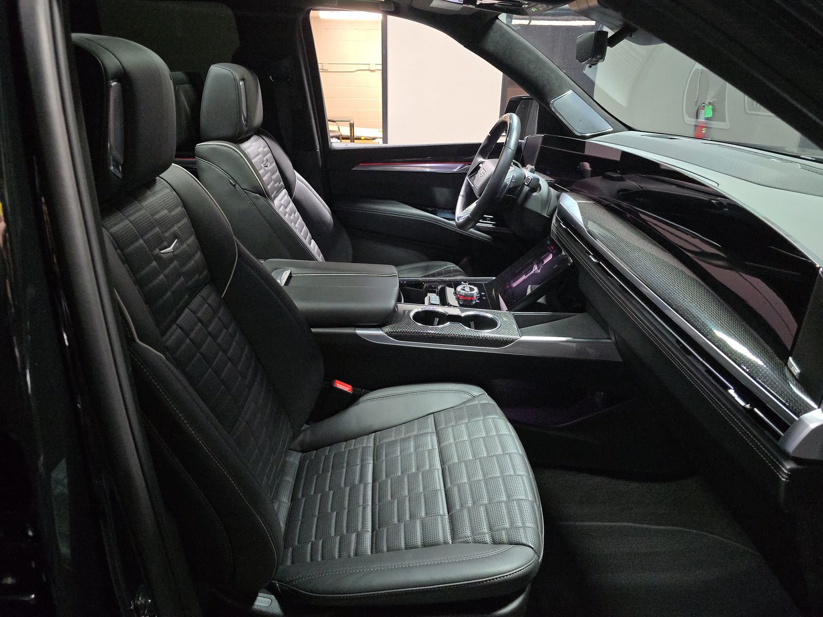 2025 Cadillac Escalade ESV V-Series AWD